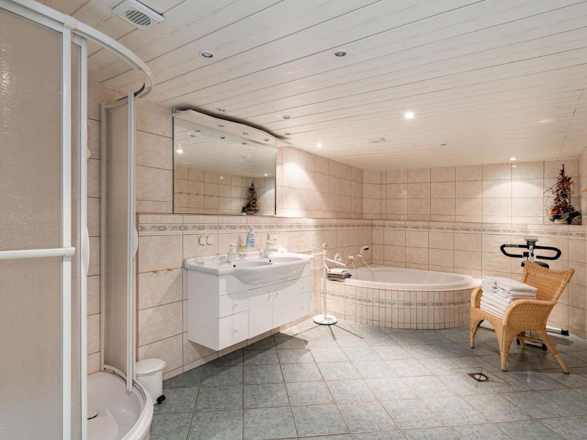 Majestic Holiday Home With Jacuzzi Unterschonau Екстер'єр фото